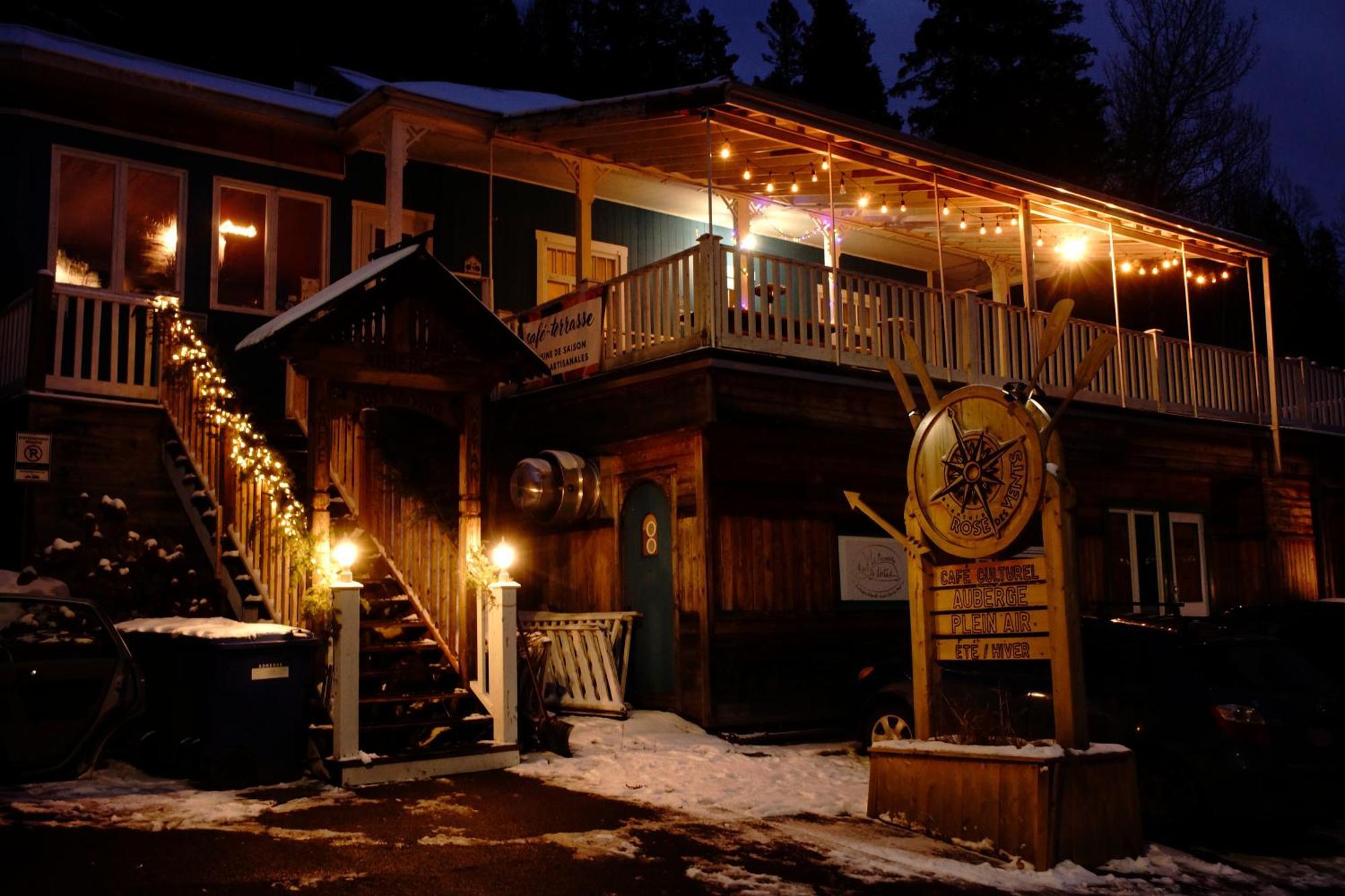 Auberge Aventure Rose Des Vents Sainte-Rose-du-Nord Bagian luar foto