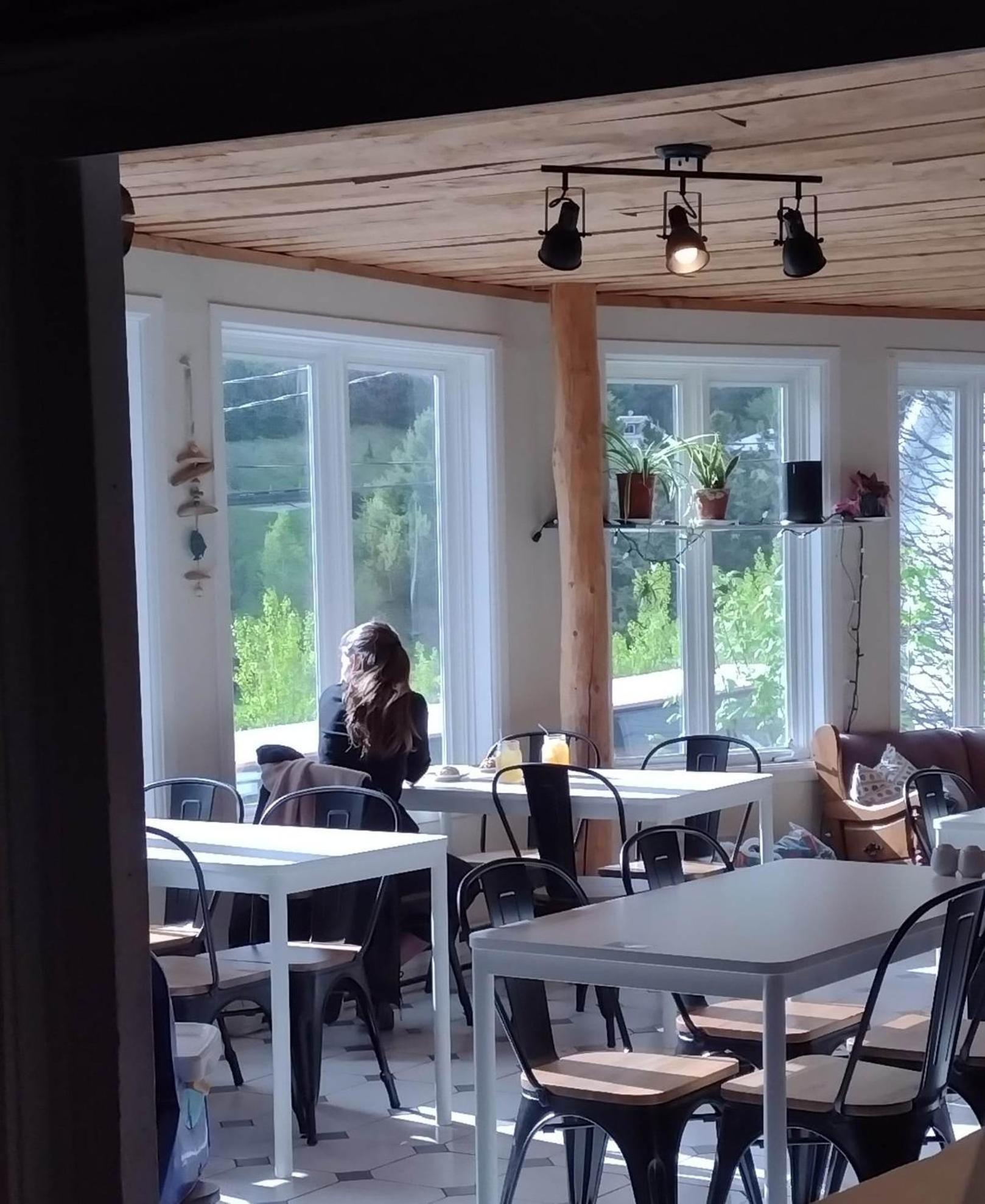 Auberge Aventure Rose Des Vents Sainte-Rose-du-Nord Bagian luar foto