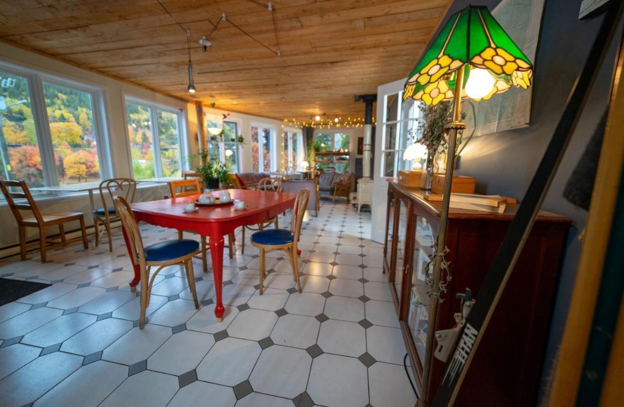 Auberge Aventure Rose Des Vents Sainte-Rose-du-Nord Bagian luar foto